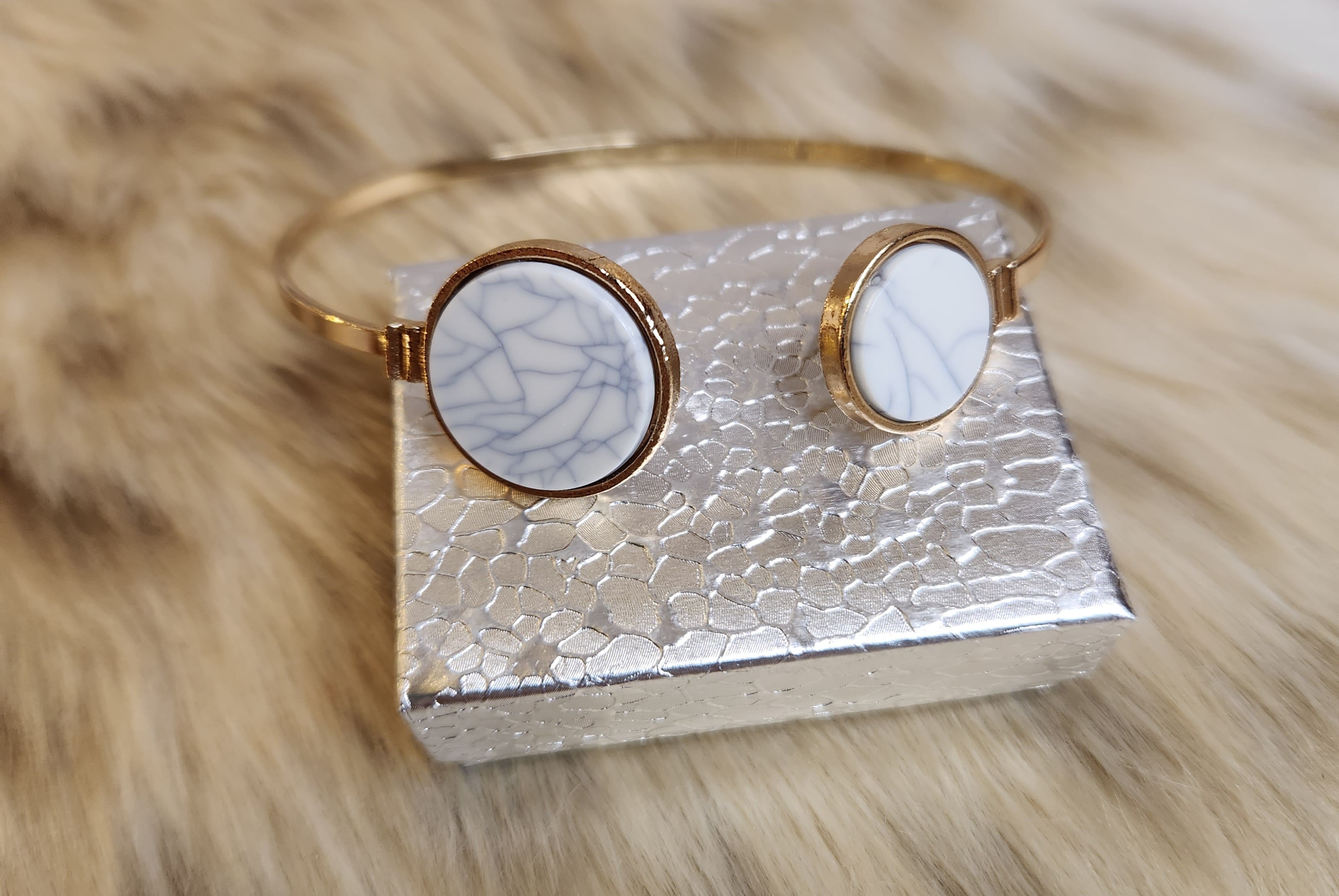 Round Stone Bangle Bracelet Vintage Vibes Boutique