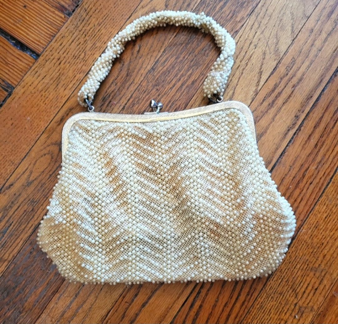 Vintage Beaded Pearl Clasp Closure Handbag Vintage Vibes 607