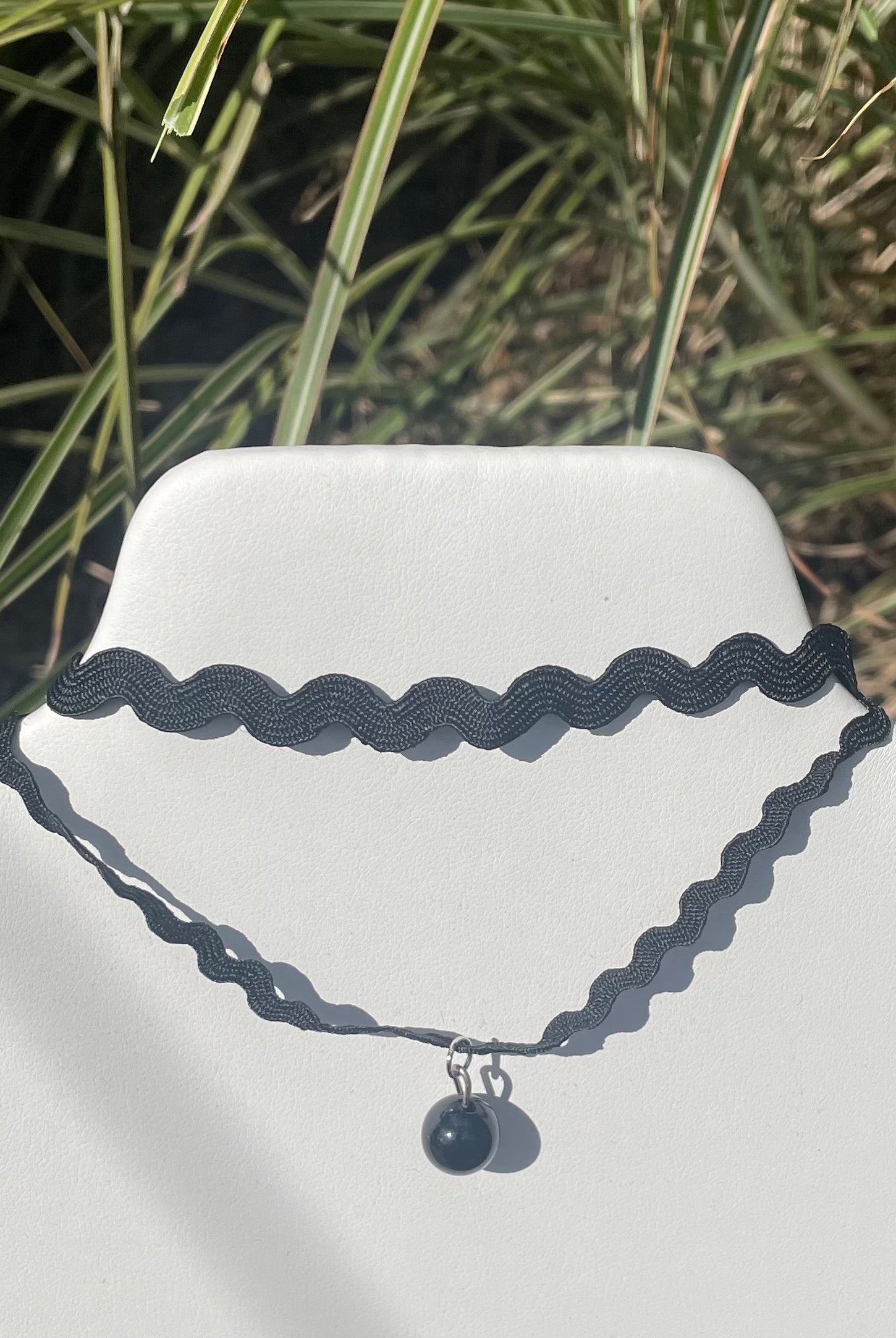 Two-Tiered Wave Choker with Ball Pendant Necklace Vintage Vibes 607