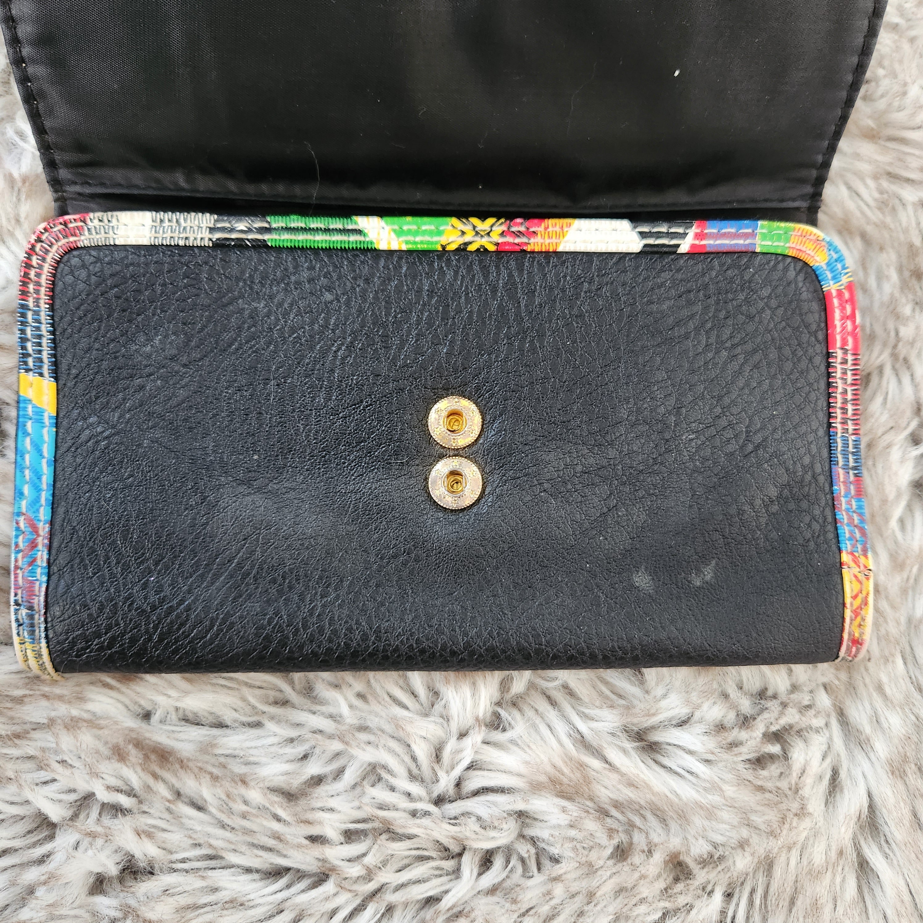 COOGI Vintage 1990s Rainbow Trim Black Leather Trifold Wallet