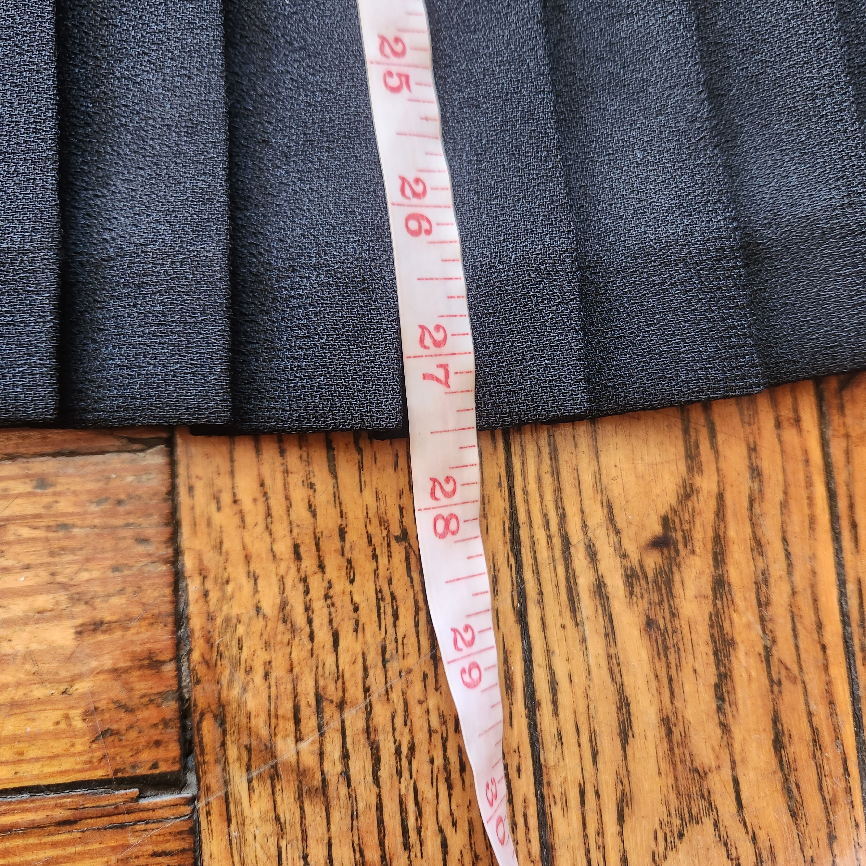 Leslie Fay Collections Vintage Pleated Midi Black Elastic Waistband Skirt Size 8  Vintage Vibes Boutique   