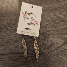  Pointed Feather Earrings Vintage Vibes Boutique