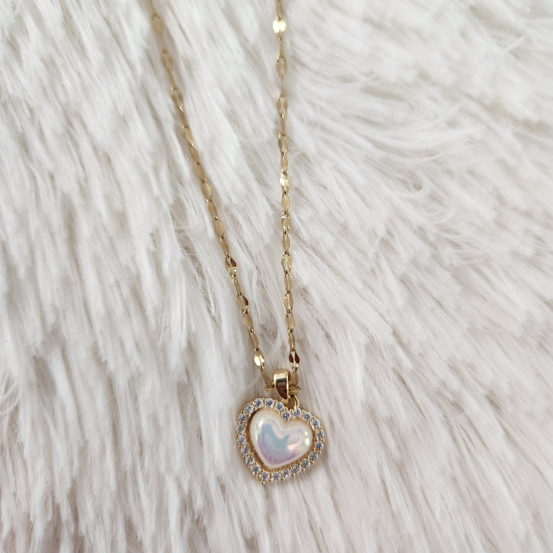  Holographic Heart Necklace Vintage Vibes Boutique