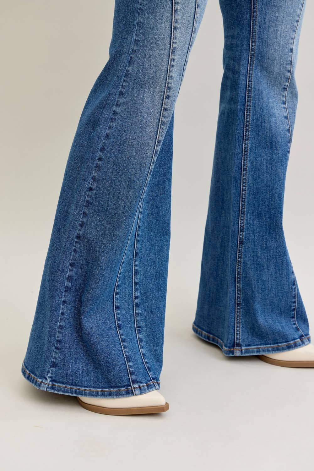 Jaqueline Double Seam Flares Flare Jeans Judy Blue Jeans MD 11(30)