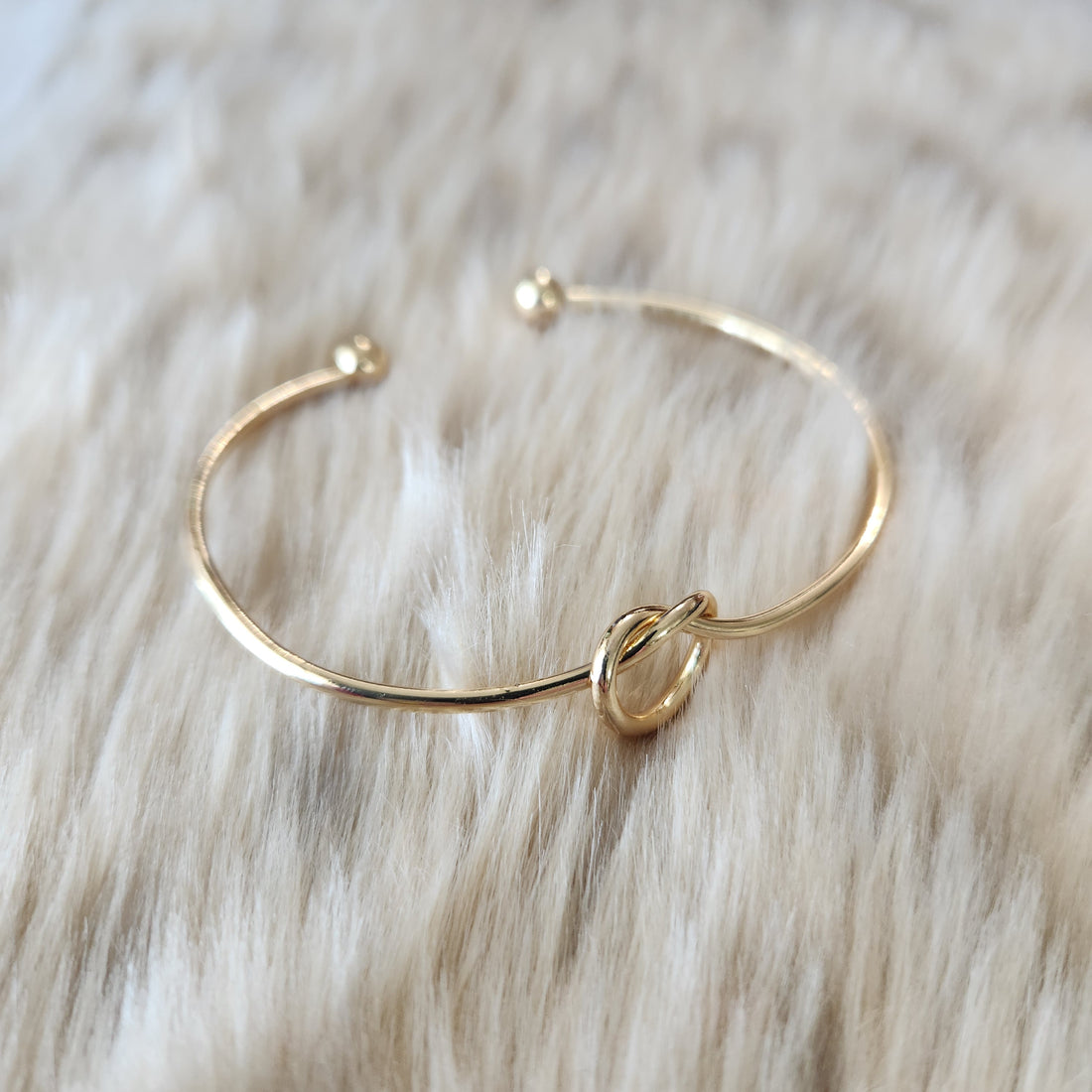  Knot Bangle Vintage Vibes Boutique