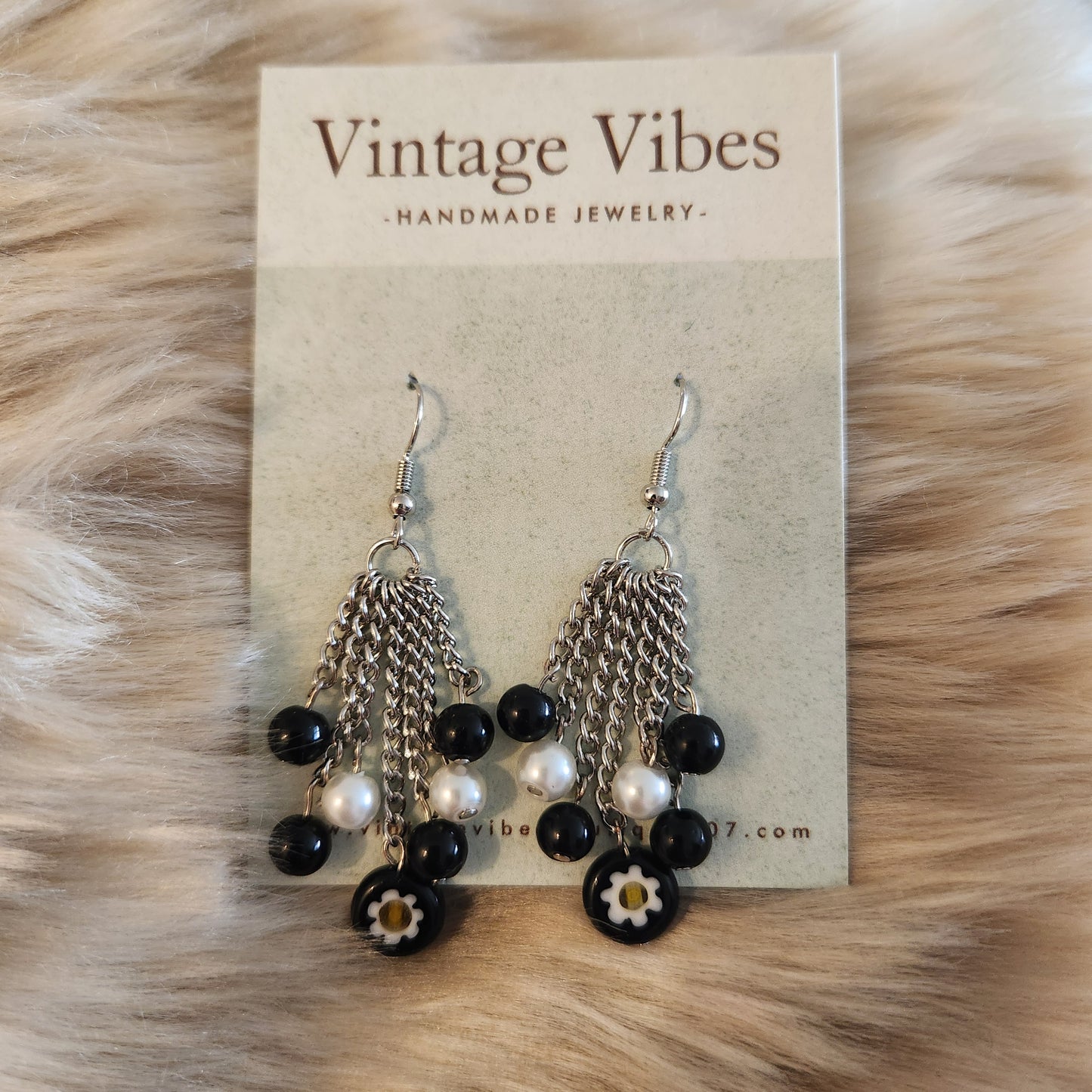 Glass Daisy Earrings Vintage Vibes Boutique
