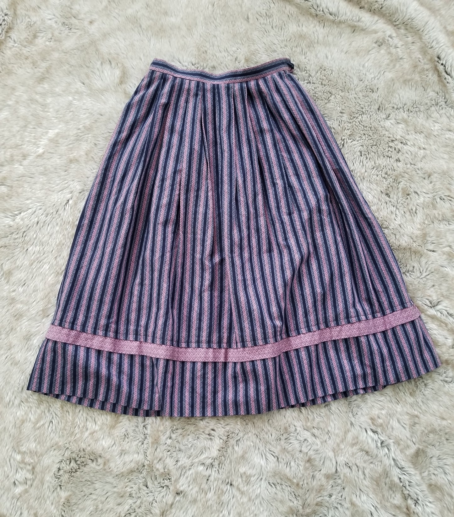 Geiger Circle Skirt  Vintage Vibes 607   