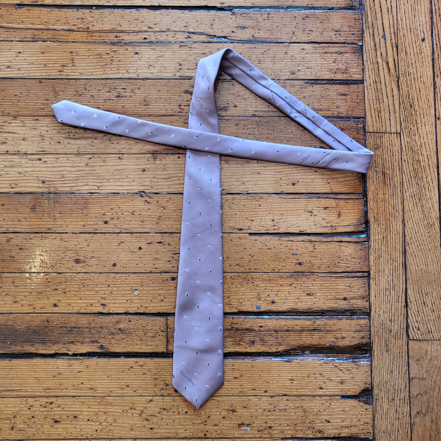 Oscar de la Renta Tie  Vintage Vibes 607   