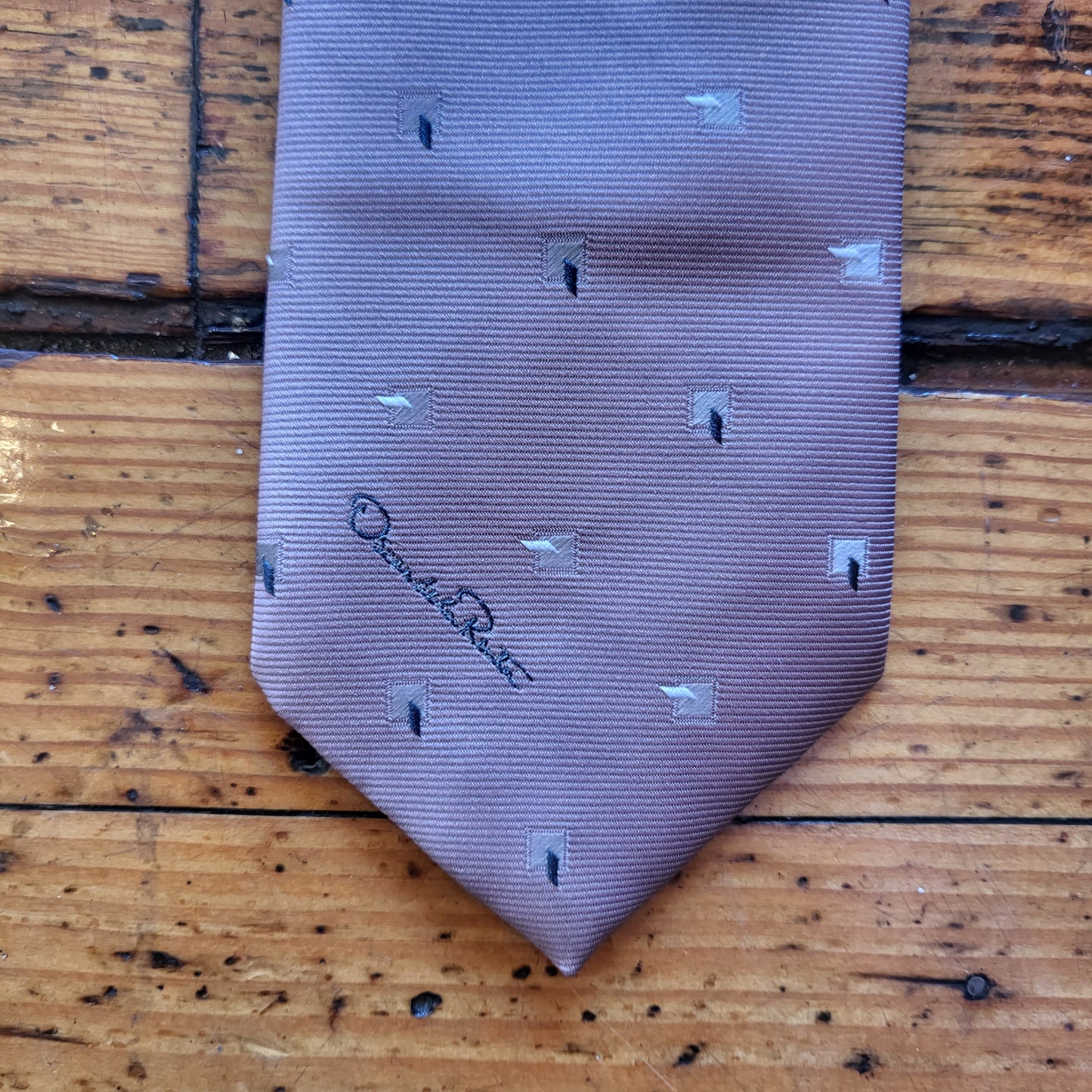 Oscar de la Renta Tie  Vintage Vibes 607   
