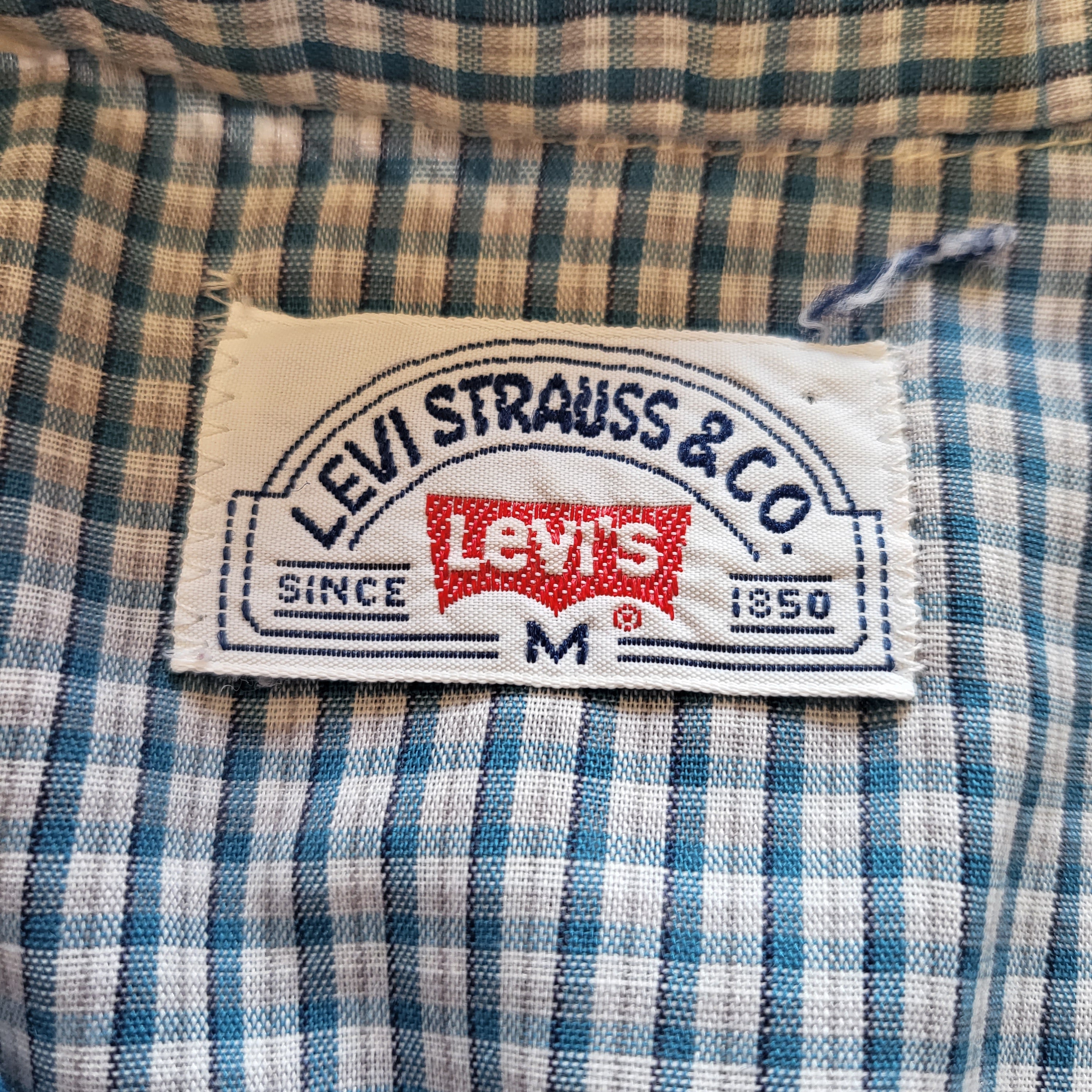 Levi Strauss & Co Vintage 1970s Pearl Snap Button Down Shirt Size Medium  Vintage Vibes 607   