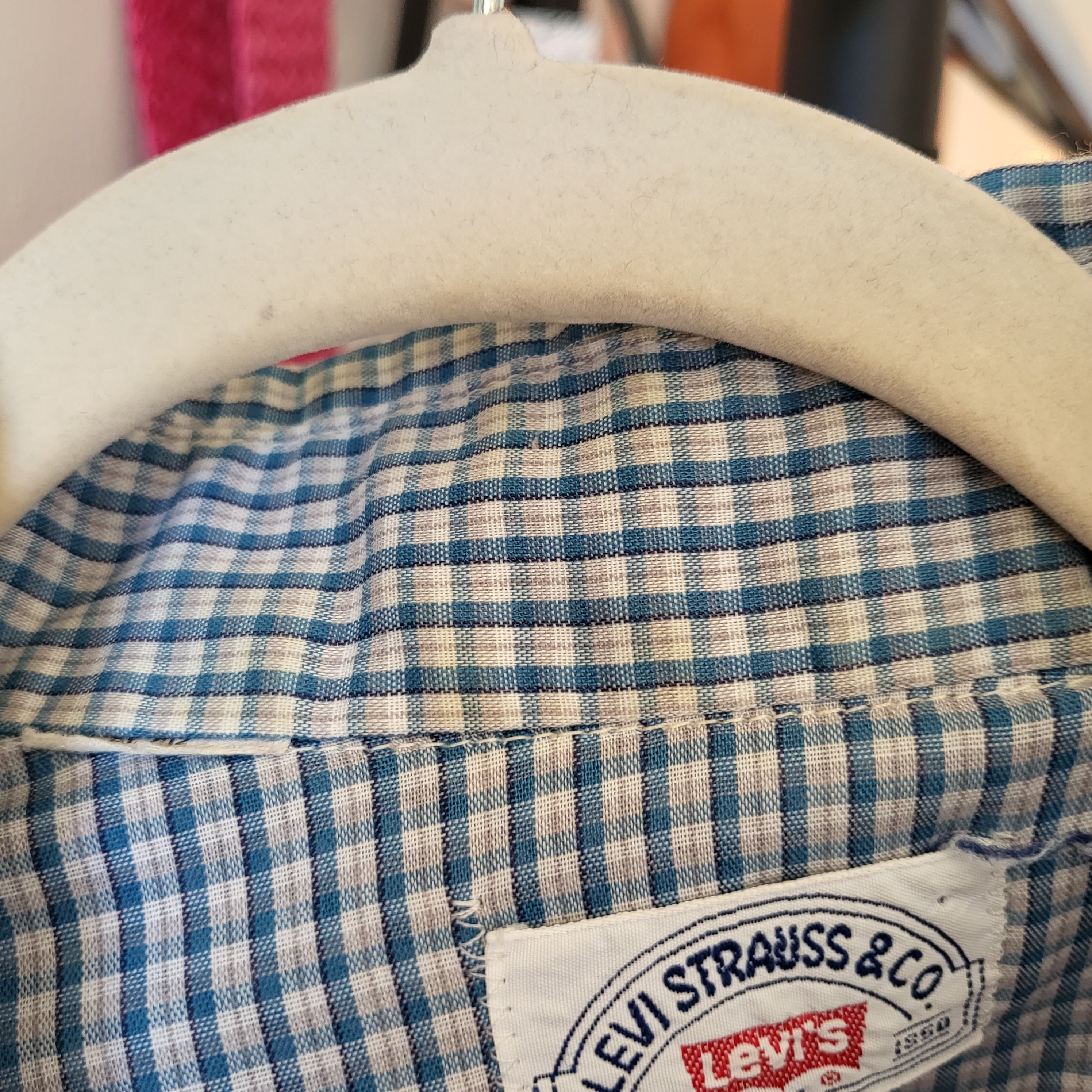 Levi Strauss & Co Vintage 1970s Pearl Snap Button Down Shirt Size Medium  Vintage Vibes 607   