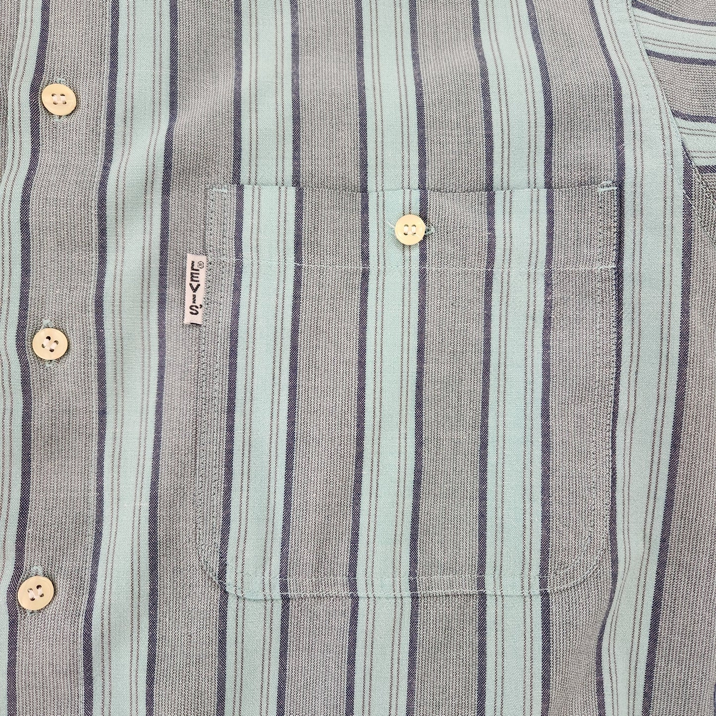Levi's Silver Label Striped Button Down Size Large  Vintage Vibes 607   
