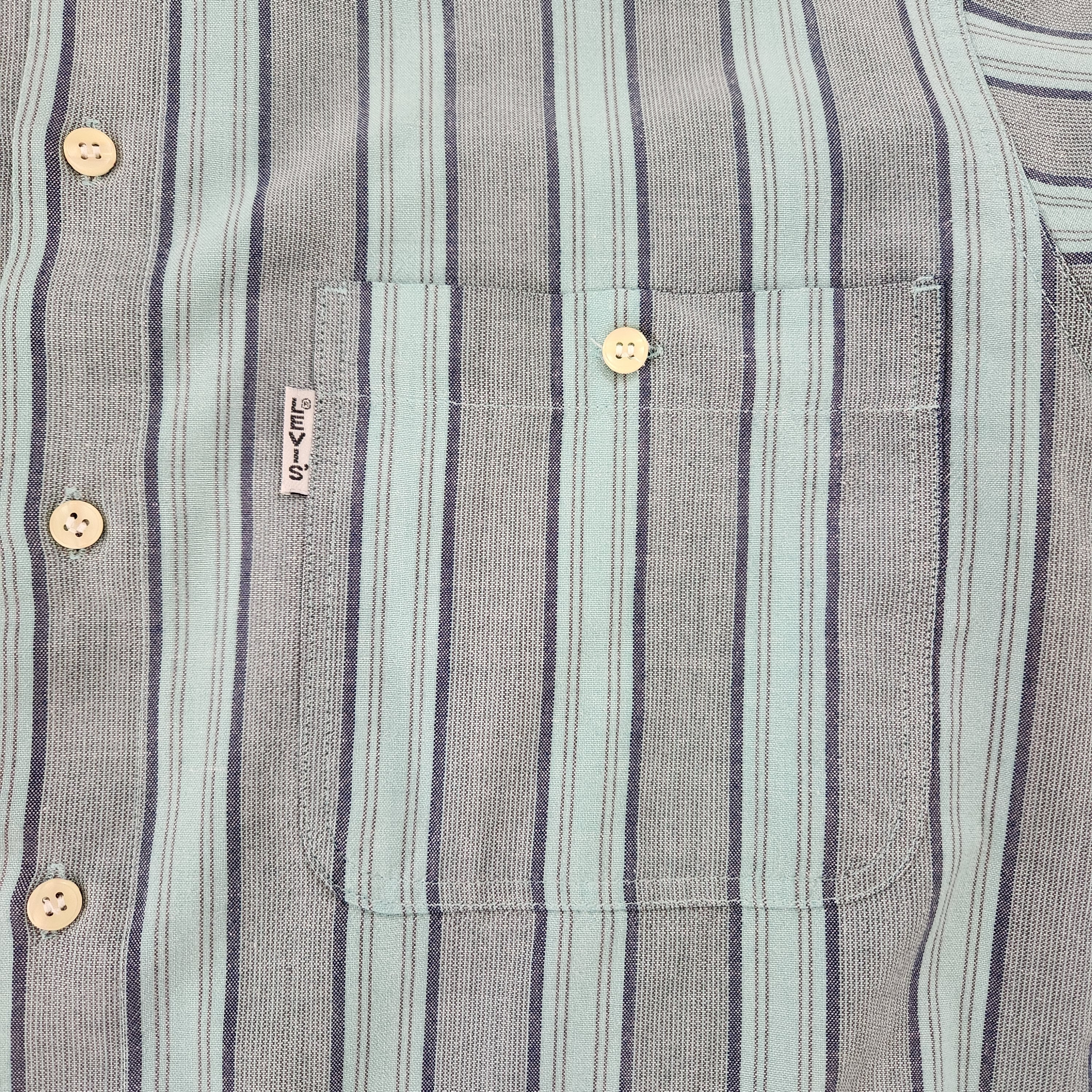 Levi's Silver Label Striped Button Down Size Large  Vintage Vibes 607   