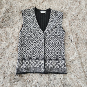 Donna Maurizio Vintage Gray and White Diamond Print Sweater Vest Size Large