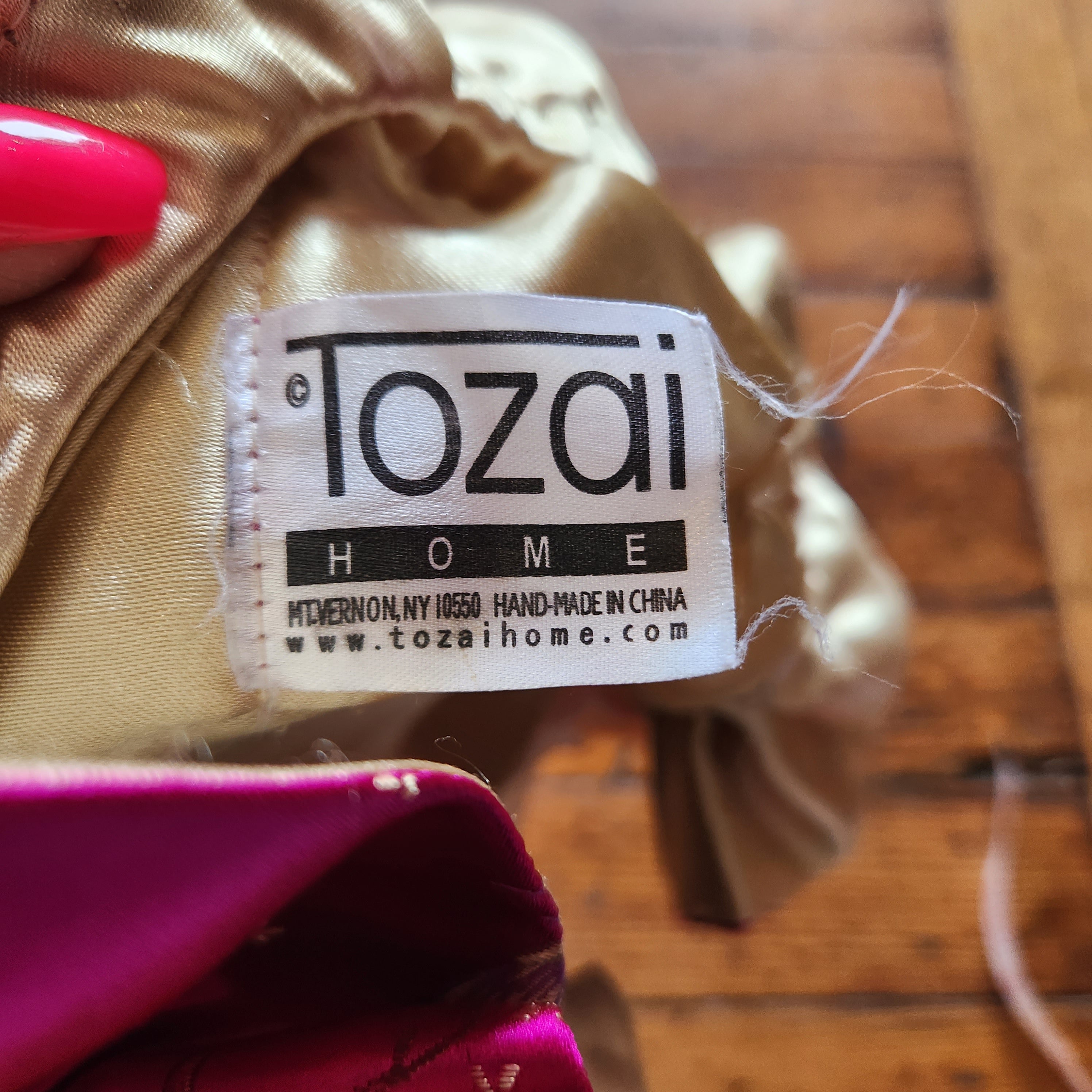 Tozai Home Vintage Y2K Pink Embroidered Silk Oriental Potli Drawstring Bag  Vintage Vibes Boutique   