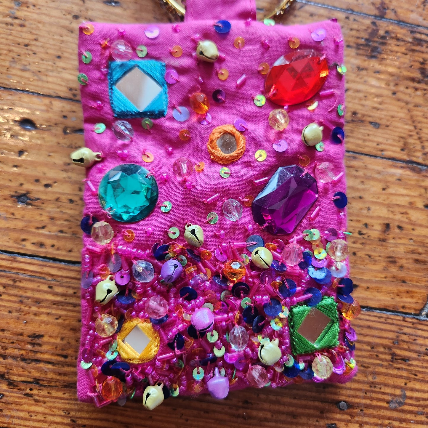 Two's Company Vintage Y2K Bracelet Wristlet Bag Pink Beaded Made in India  Vintage Vibes Boutique   