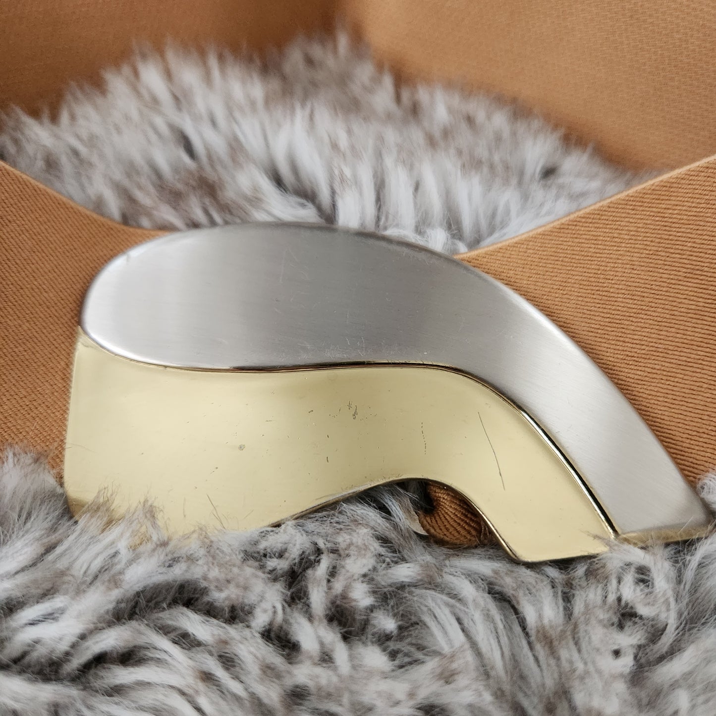 Pearl Accessories Vintage Elastic Belt with Silver and Gold Buckle  Vintage Vibes Boutique   