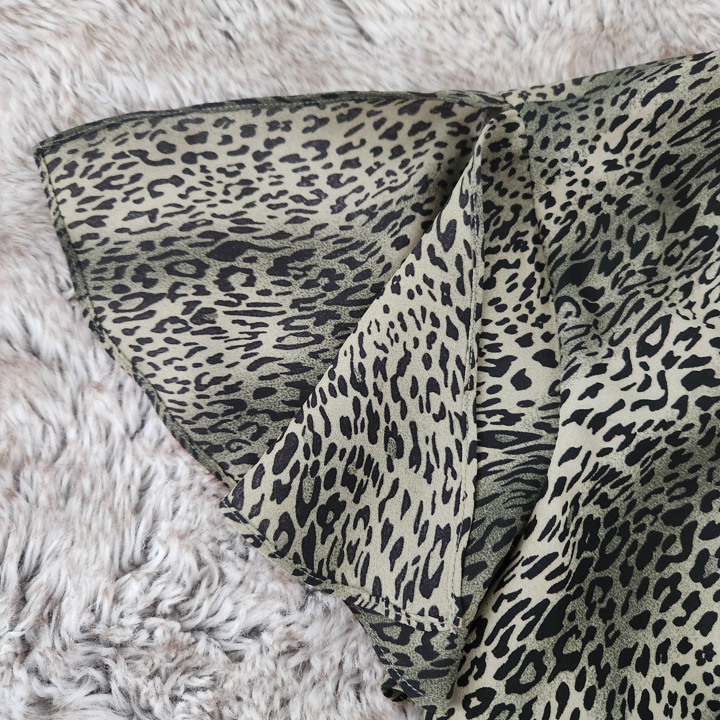 Danny & Nicole New York Vintage Animal Print Flutter Sleeve Top Size 12  Vintage Vibes Boutique   