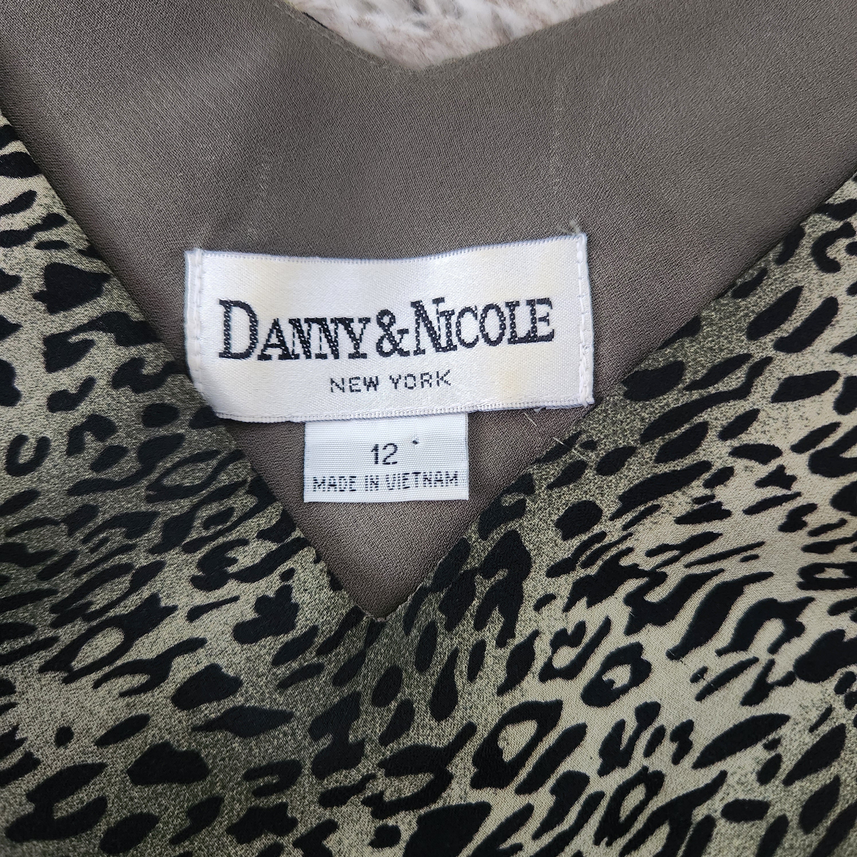 Danny & Nicole New York Vintage Animal Print Flutter Sleeve Top Size 12