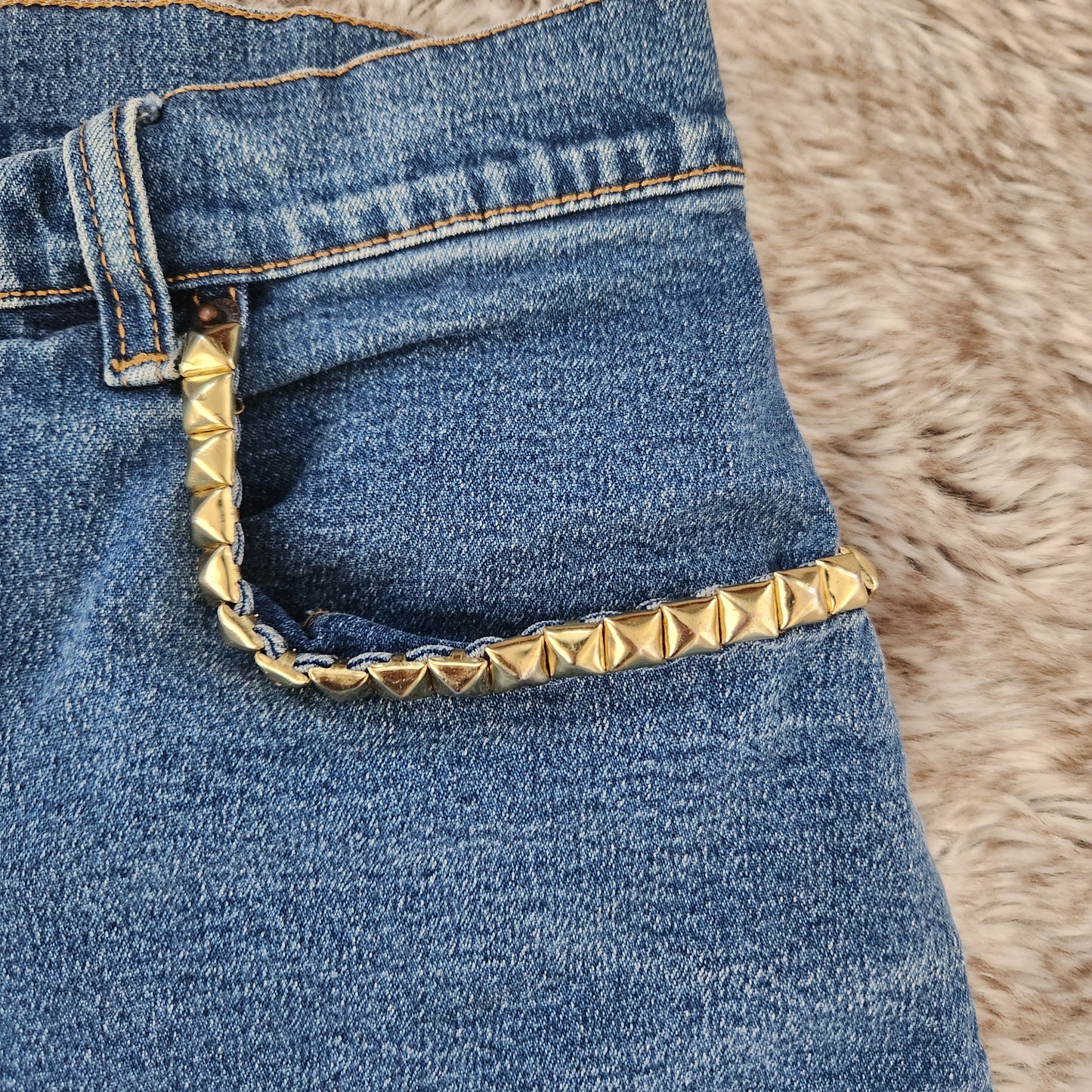 Bill Blass Jeans Vintage 1990s Upcycled Mom Shorts High Waisted Size 6  Vintage Vibes Boutique   