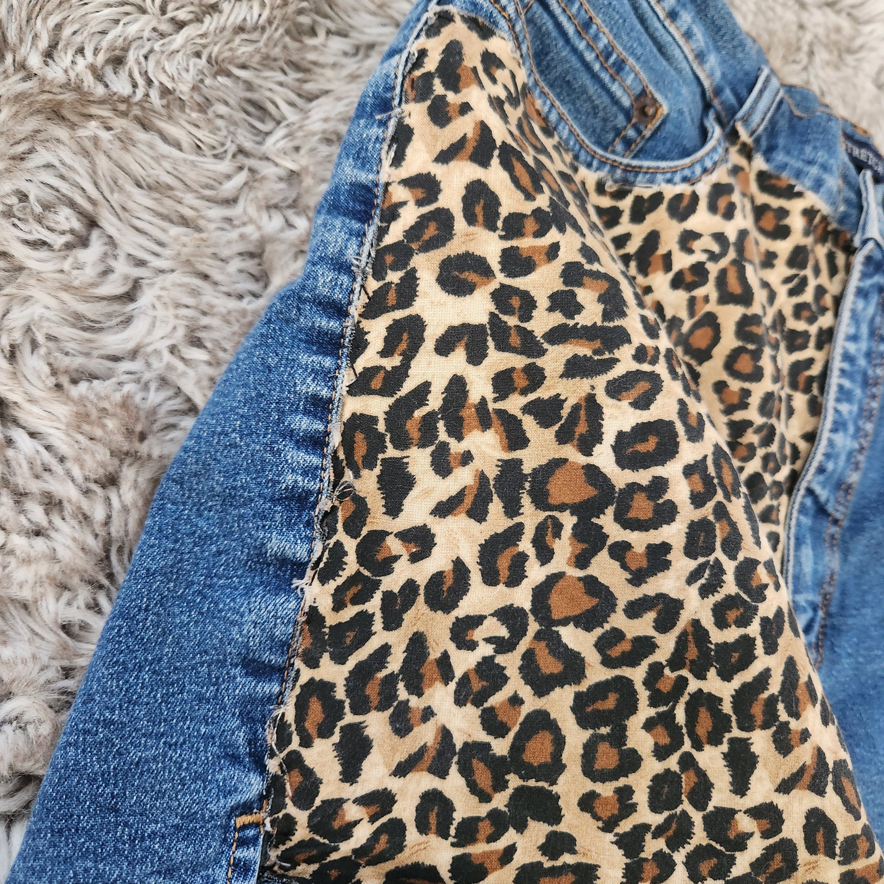 Bill Blass Jeans Vintage 1990s Upcycled Mom Shorts High Waisted Size 6