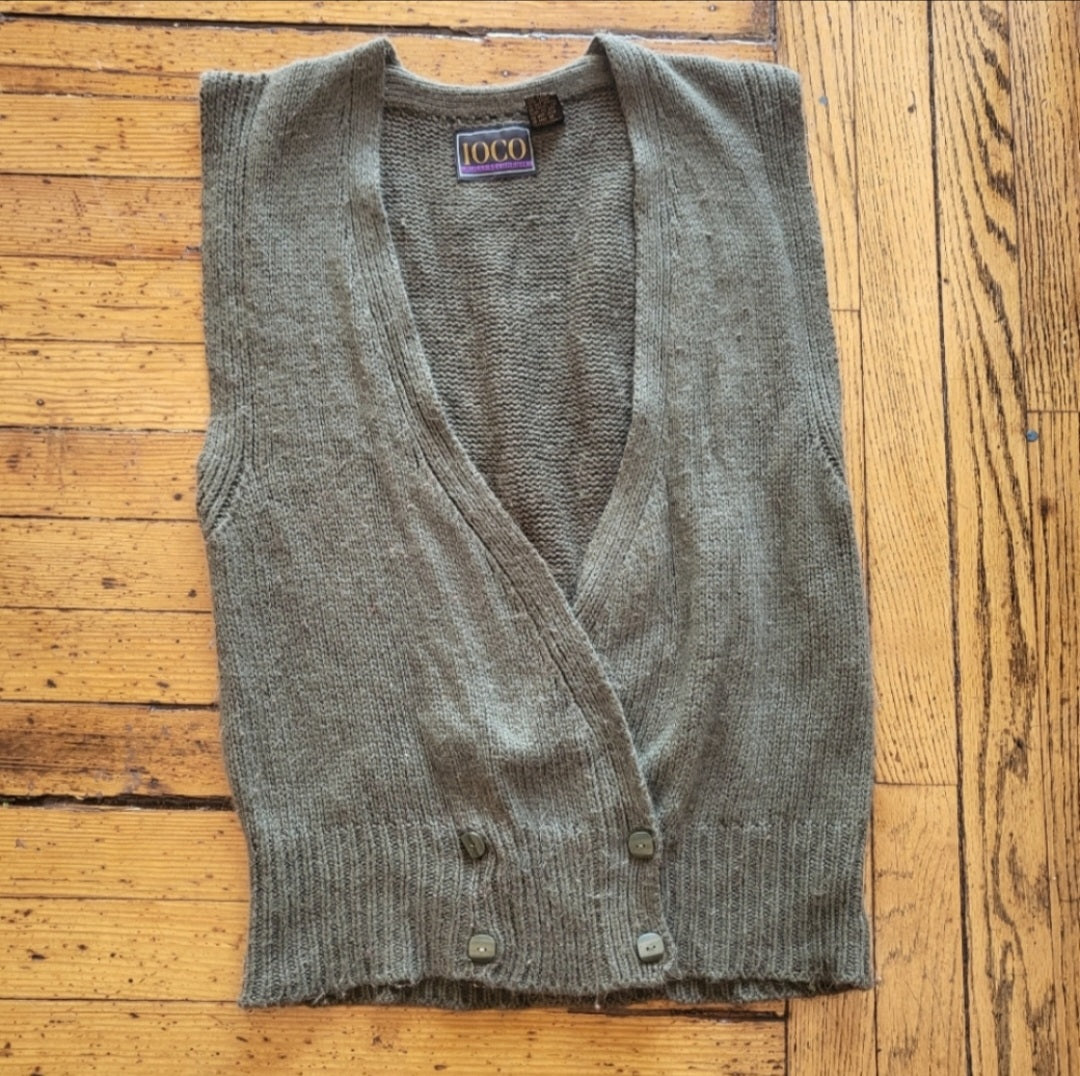  IOCO Silk and Angora Blend Sweater Vest Size Medium  Vintage Vibes 607   
