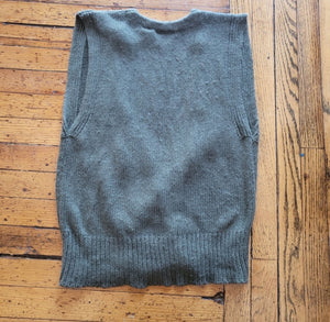 IOCO Silk and Angora Blend Sweater Vest Size Medium