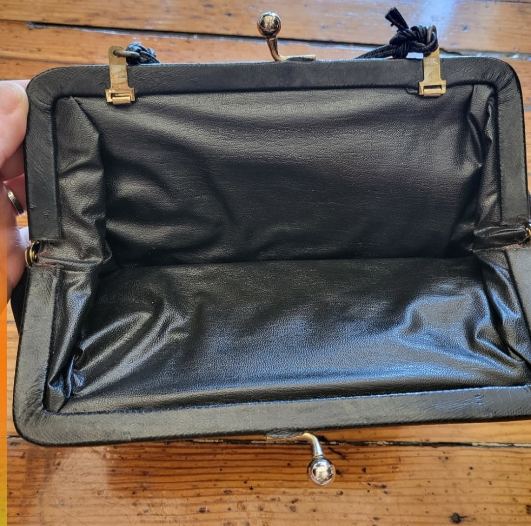 Vintage Clasp Closure Purse Black  Vintage Vibes 607   