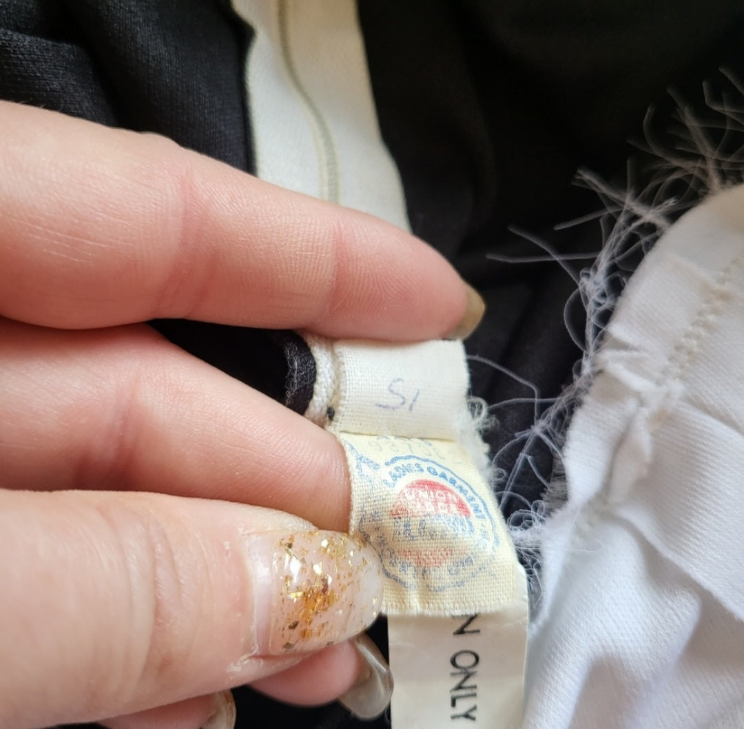 Montgomery Ward Flounce Sleeve Dress Size 14  Vintage Vibes 607   