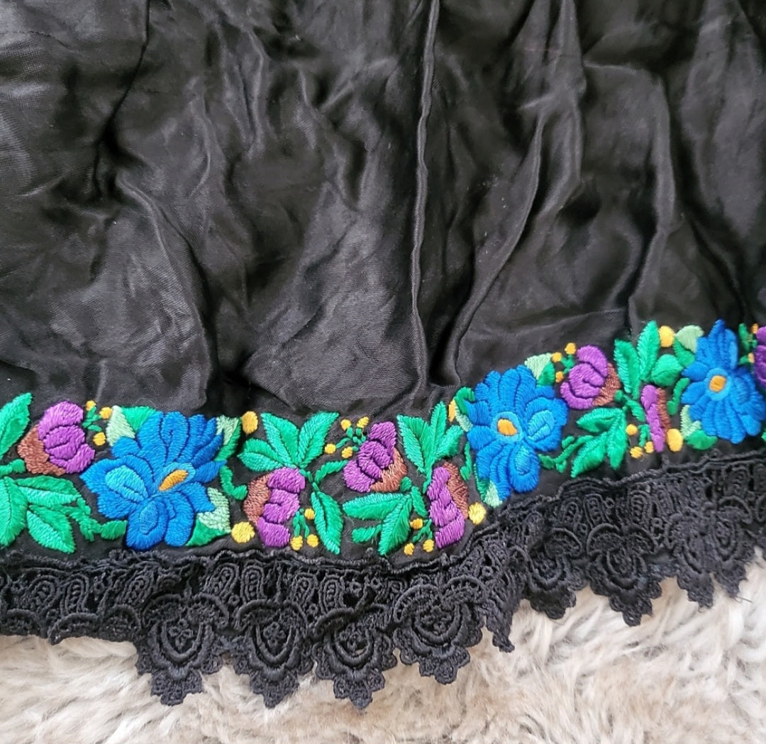 Handmade Vintage Apron Silky Black Embroidered Floral Waistband and Trim  Vintage Vibes Boutique   