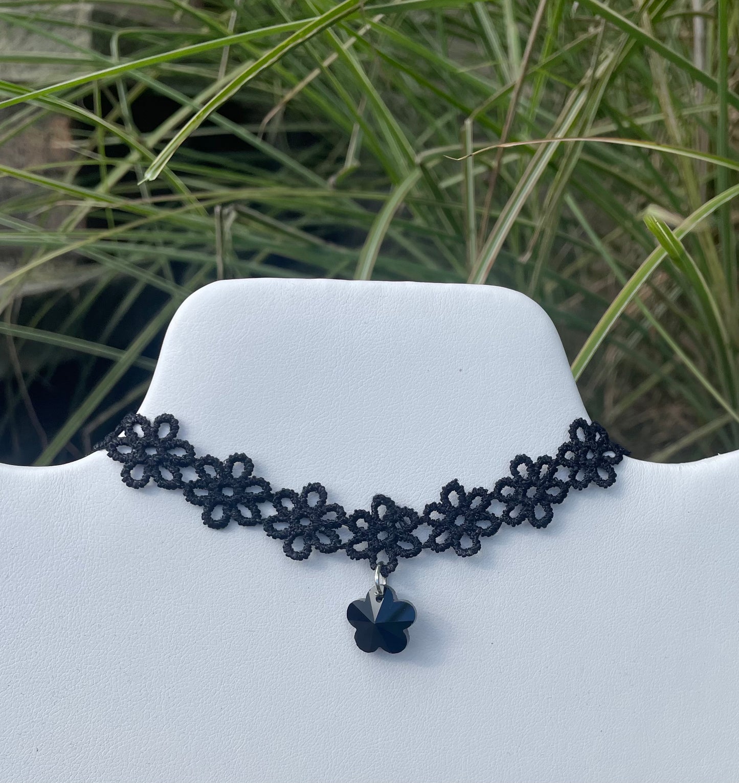 Flower Choker with Flower Pendant  Vintage Vibes 607   